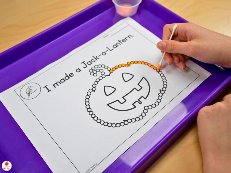 Halloween Q-Tip Painting Activities for Preschool and Kindergarten