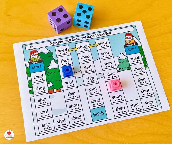 Winter Digraphs roll and race to read phonics game