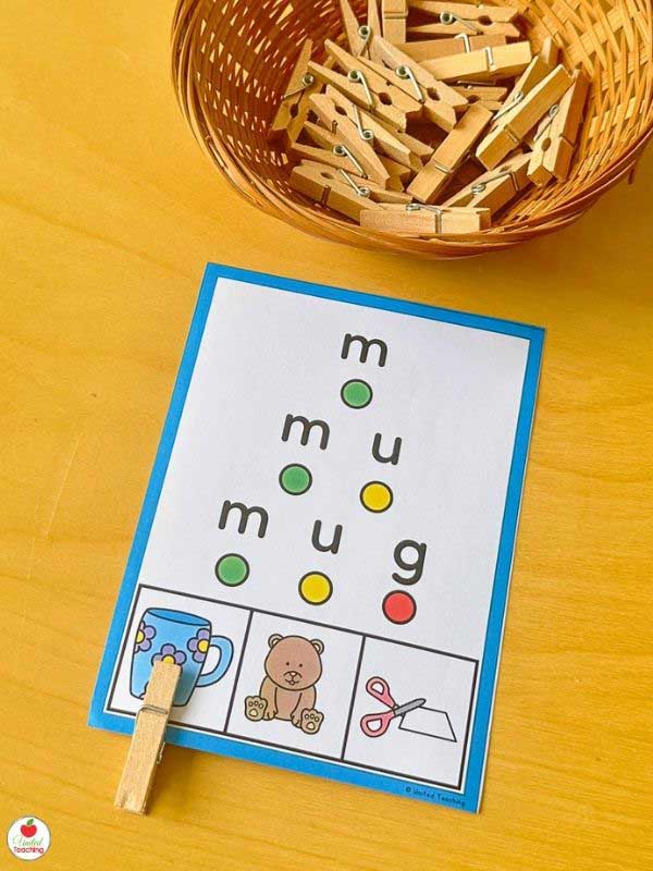 CVC successive blending task cards for blending and segmenting practice