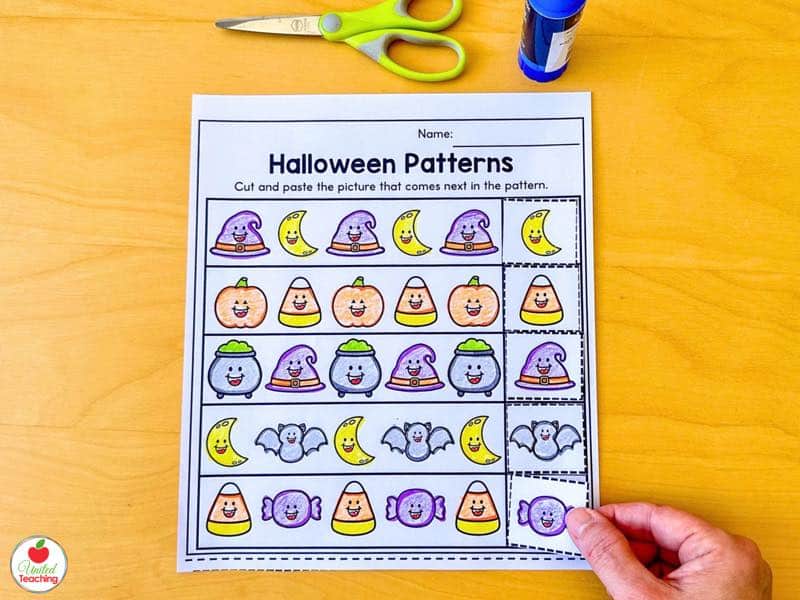 Halloween patterns cut and paste worksheet, glue the picture that comes next in each pattern